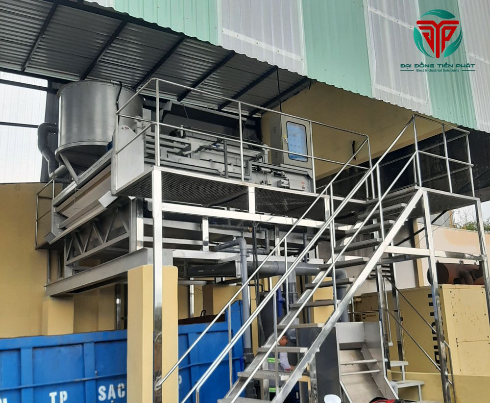 he-thong-may-ep-bun-bang-tai-xu-ly-nuoc-thai