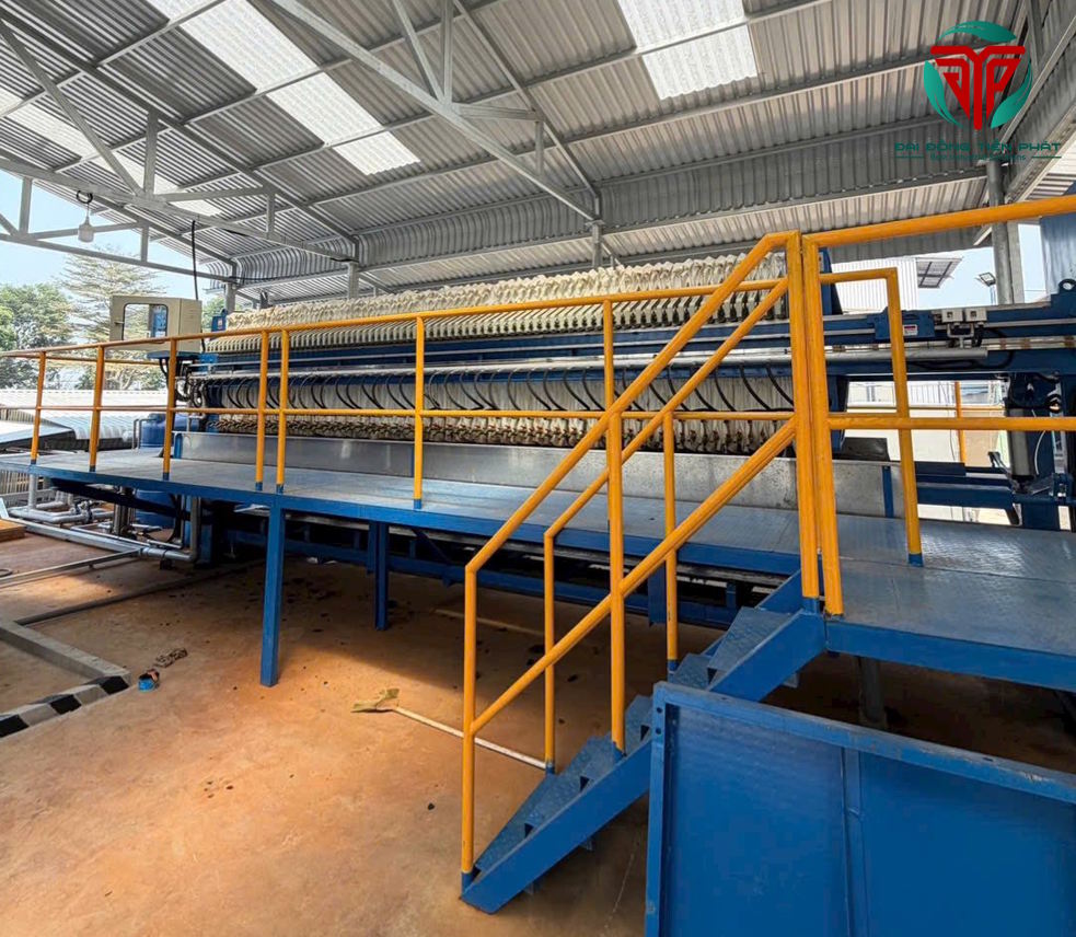 ay-ep-bun-khung-ban-xu-ly-nuoc-thai