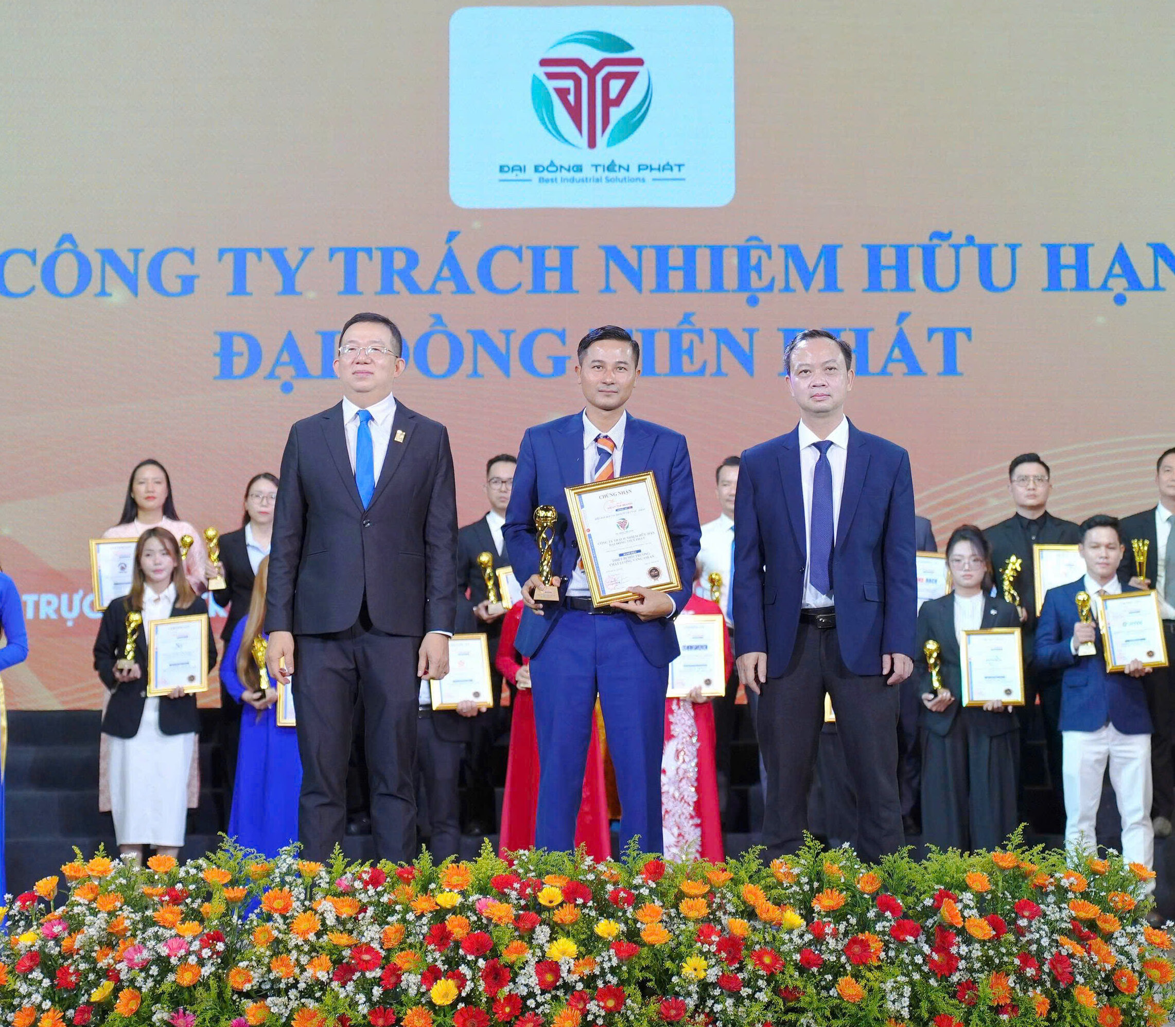 z7007421948968_0368bfd11fdde8cb6fa1ca4ec760aadb